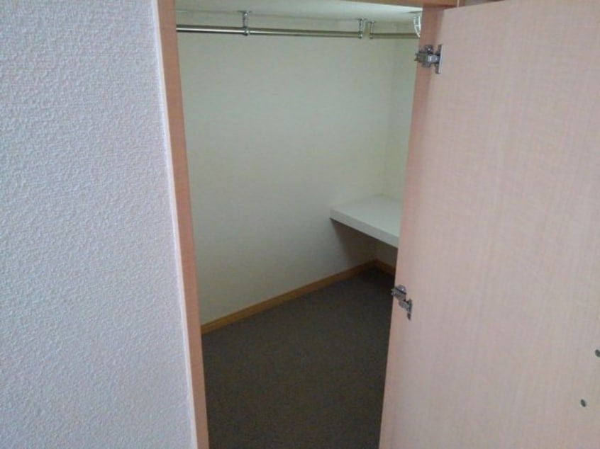  レオパレスエトワール　栗林