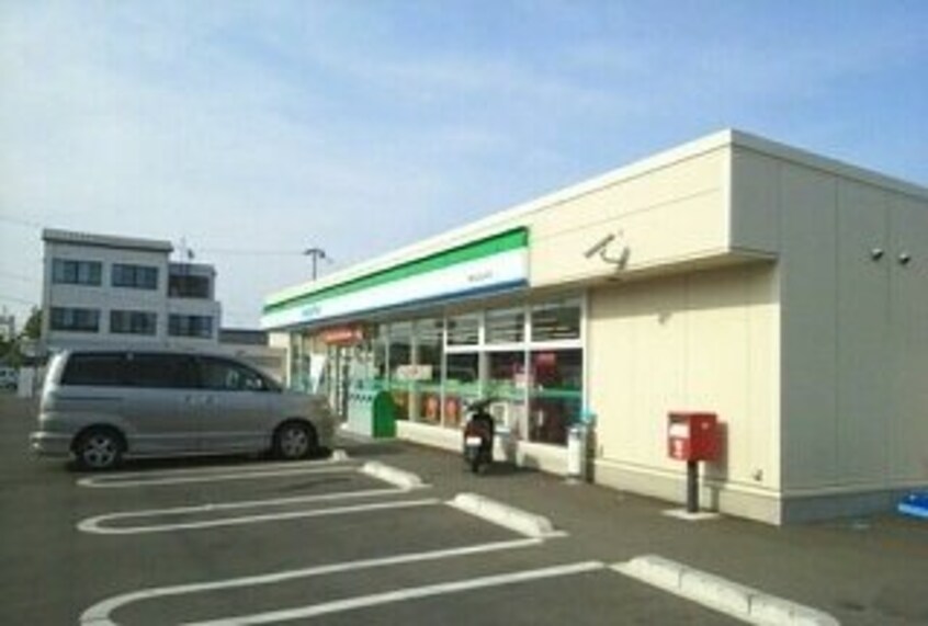 ファミリーマート高松仏生山北店まで450m サンパラソルＣ