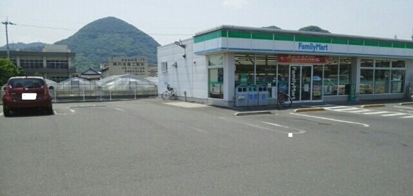 ファミリーマートさんまで450m グラン　シャリオ　Ａ