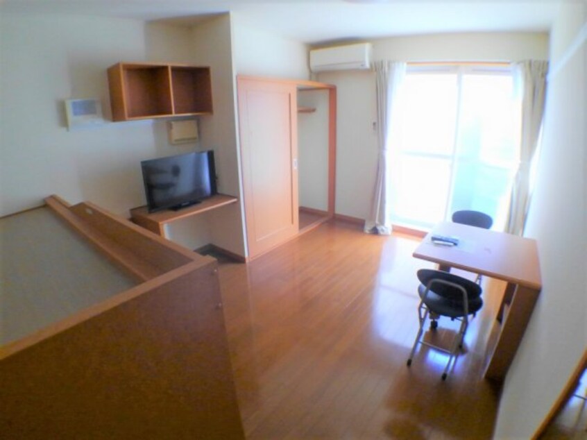  レオパレスヴィラージュ丸亀