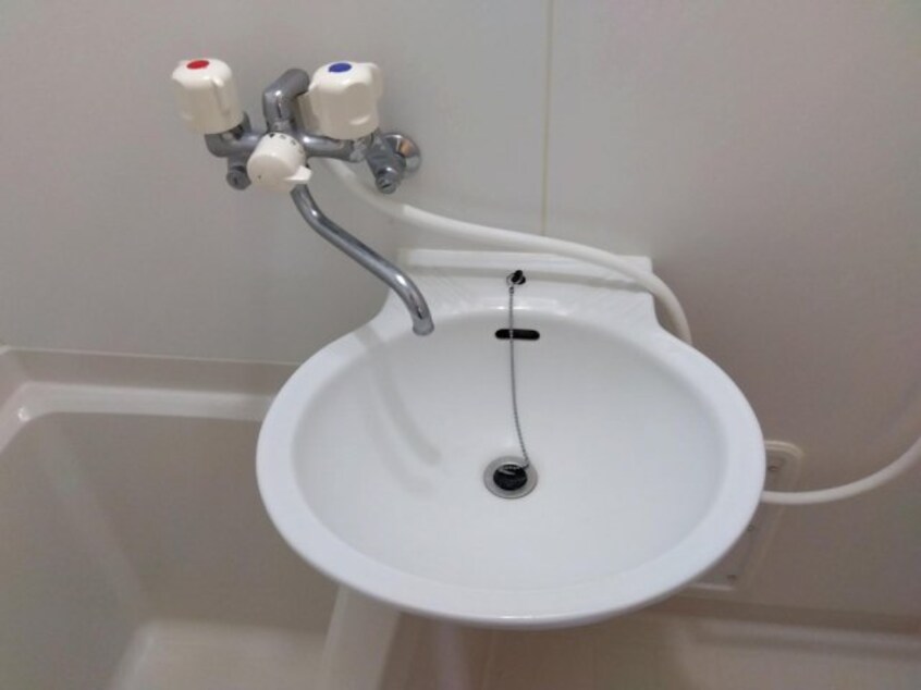  レオパレスヴィラージュ丸亀