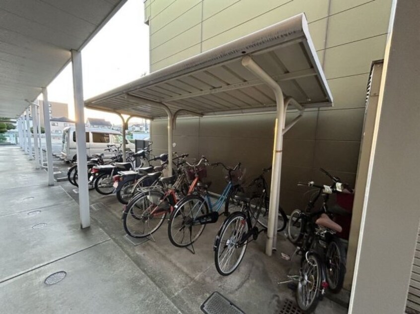  レオパレスＢＩＧ　ＳＴＯＮＥ