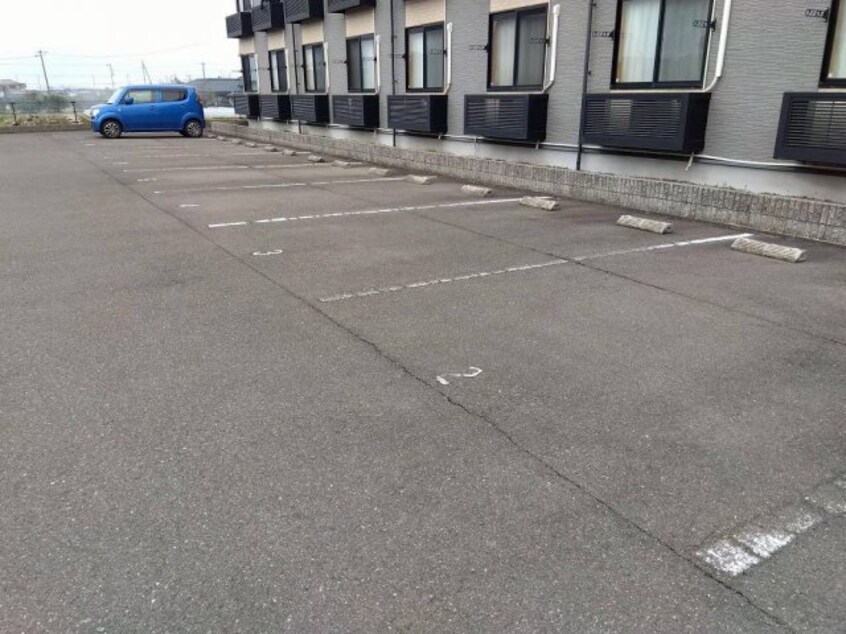  レオパレスブレッツァ　イースト