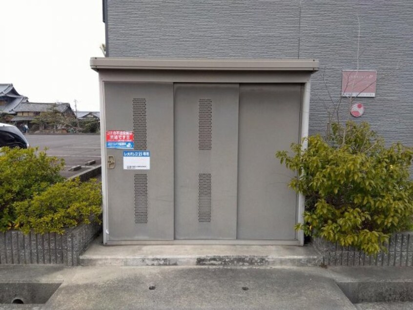  レオパレスブレッツァ　イースト