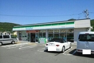 ファミリーマート高松鶴市町店まで850m カーサ　セレーノ　Ⅱ