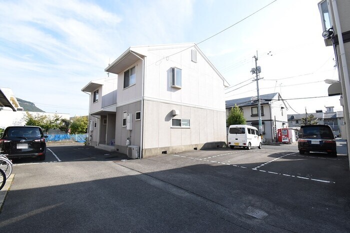  ペアシティ屋島　B棟