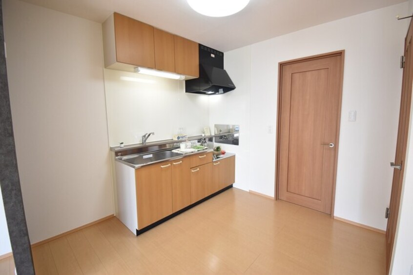  ペアシティ屋島　B棟