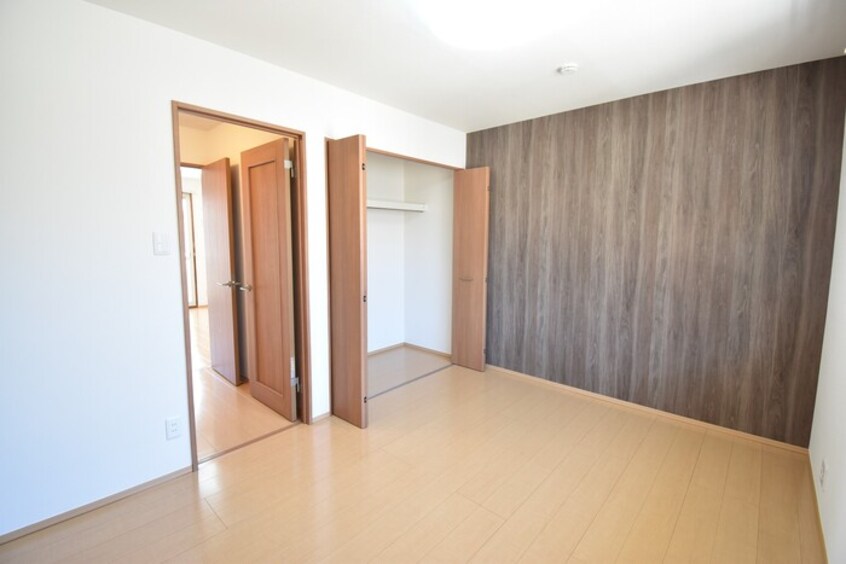  ペアシティ屋島　B棟