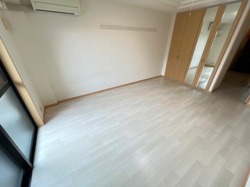 室内 ボア・ソルテ