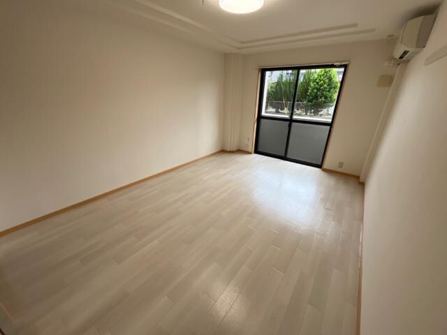 室内 ボア・ソルテ