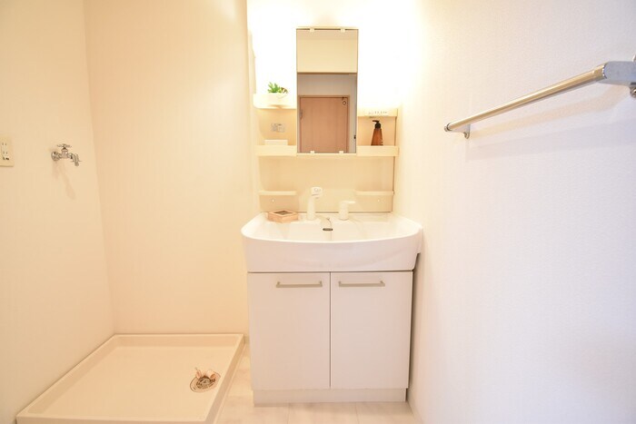  パインズコート新居　E棟