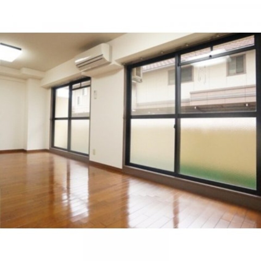  リバティハウス