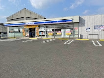 ローソン 丸亀川西町北店(コンビニ)まで552m グレースフジ　Ｃ棟