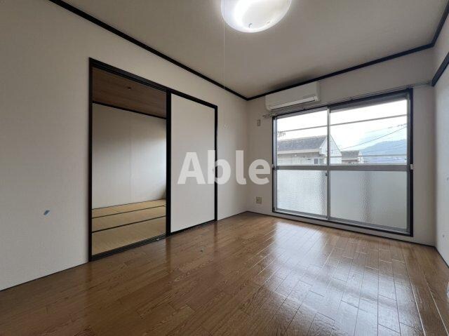  三宝ハイツ　B棟