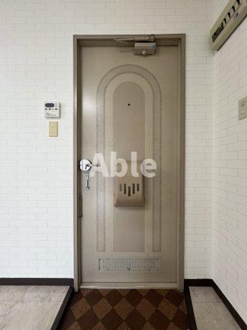  三宝ハイツ　B棟