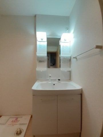  アンダンテ　イースト　Ａ