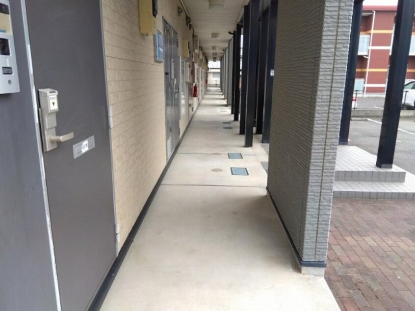  レオパレスあいれすと田村