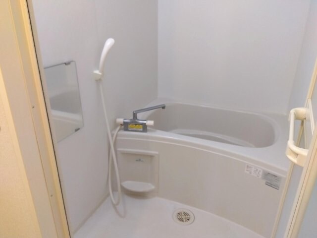  レオパレスあいれすと田村