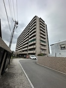 サーパス中府の外観