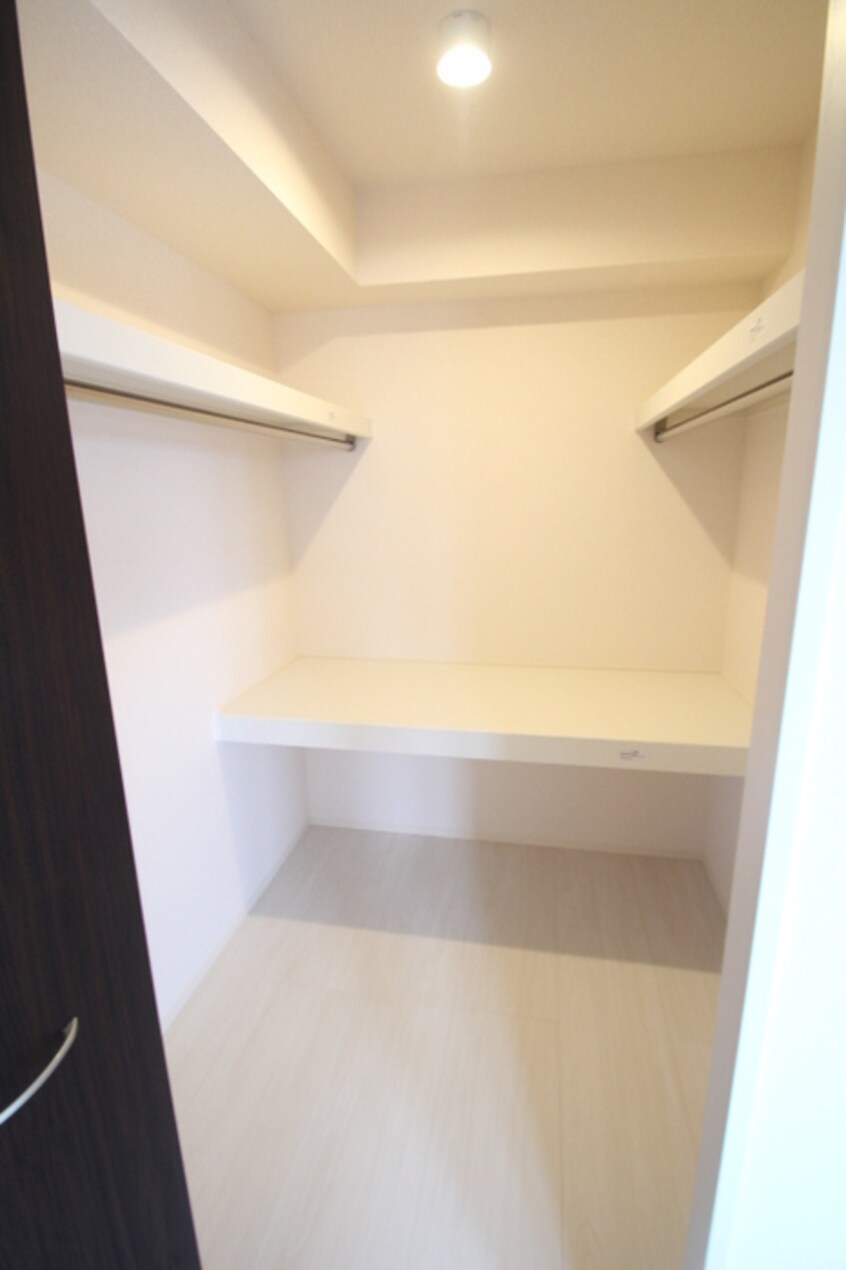  アヴァンサール　優