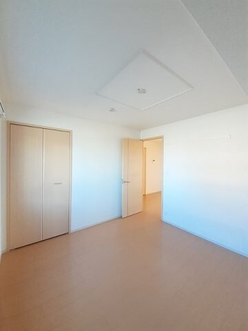  ラティナ　クレール