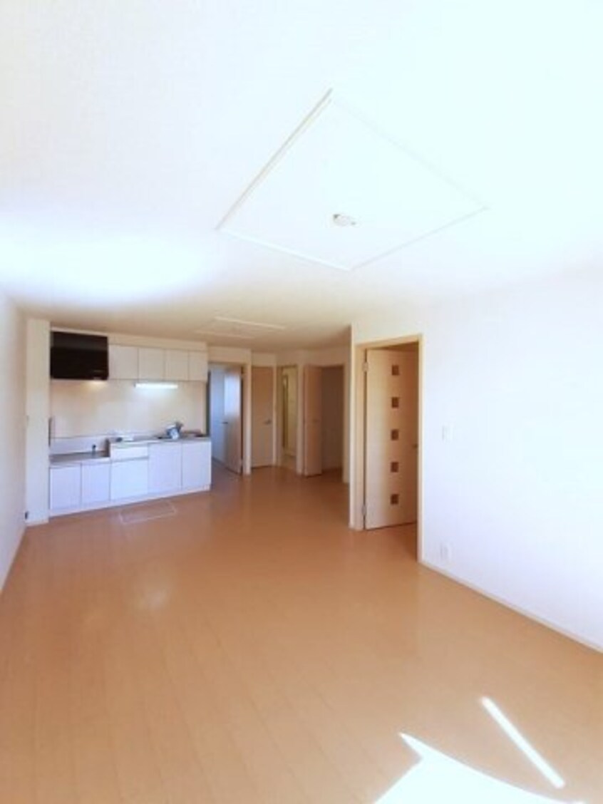  ラティナ　クレール