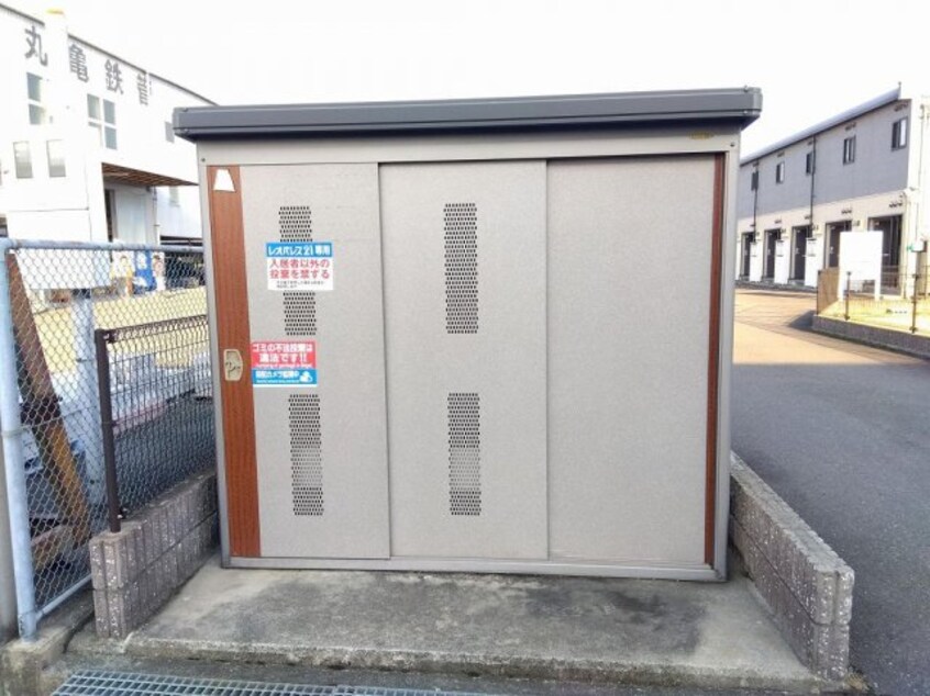  レオパレスシュトラール