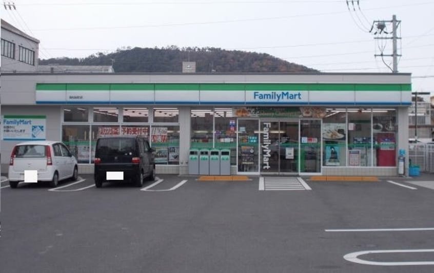ファミリーマート仏生山店さんまで950m デフィ植村　Ａ
