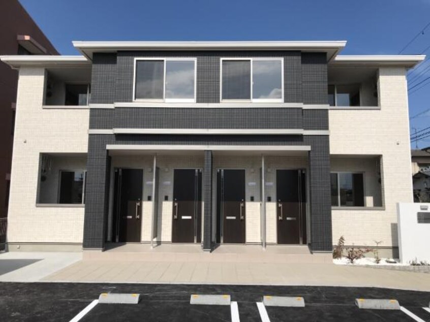 外観写真（昼） ヴィヴァーチェ