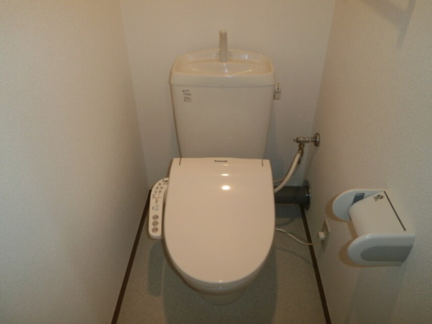  シャトル西春日 B棟