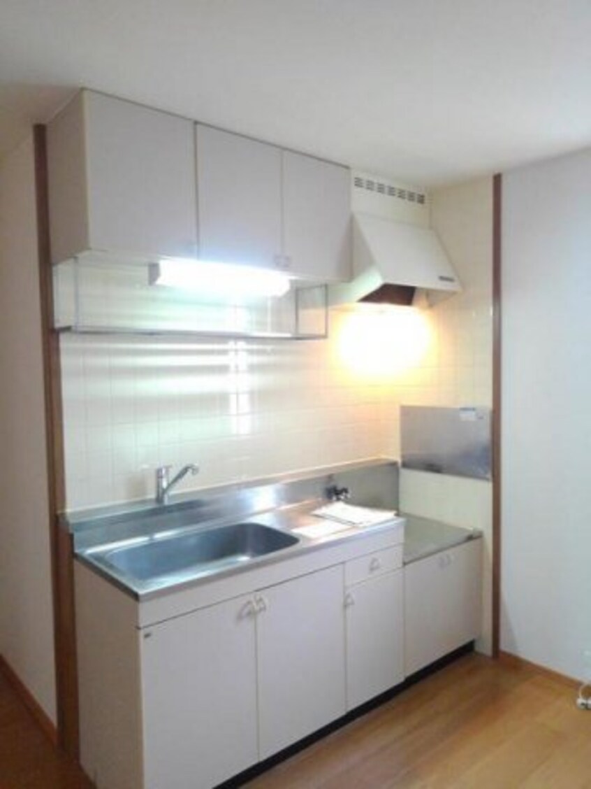  コスモハイツ　Ａ