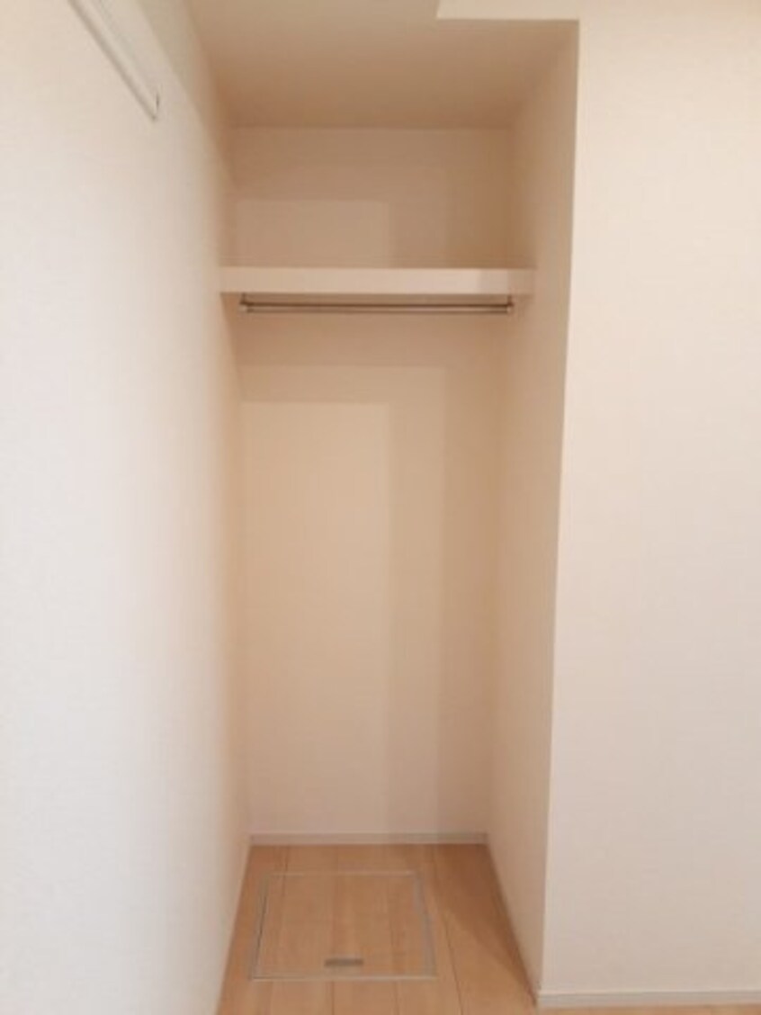  ディア　コート　中津