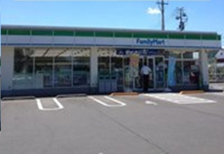 ファミリーマート高松林店さんまで750m アントヒルＢ