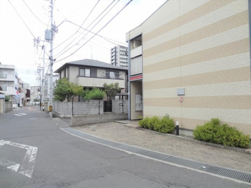 前面道路 レオパレスステラ三條