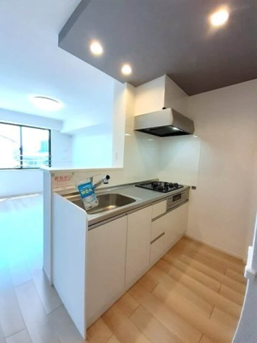  ニューマリッチ西岡