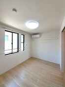  ニューマリッチ西岡