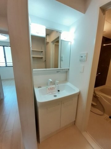  ニューマリッチ西岡