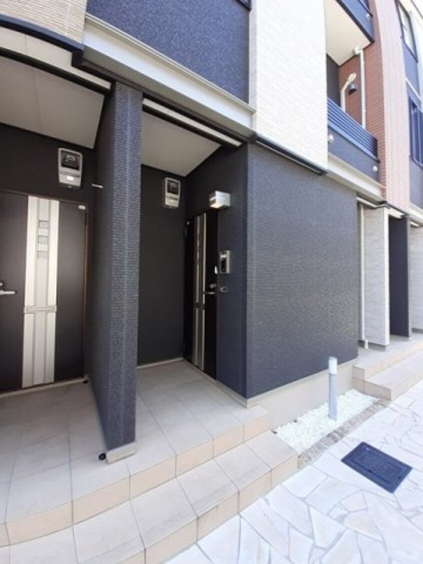  ニューマリッチ西岡