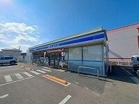 ローソン多肥上町西原店さんまで850m グラットシエル