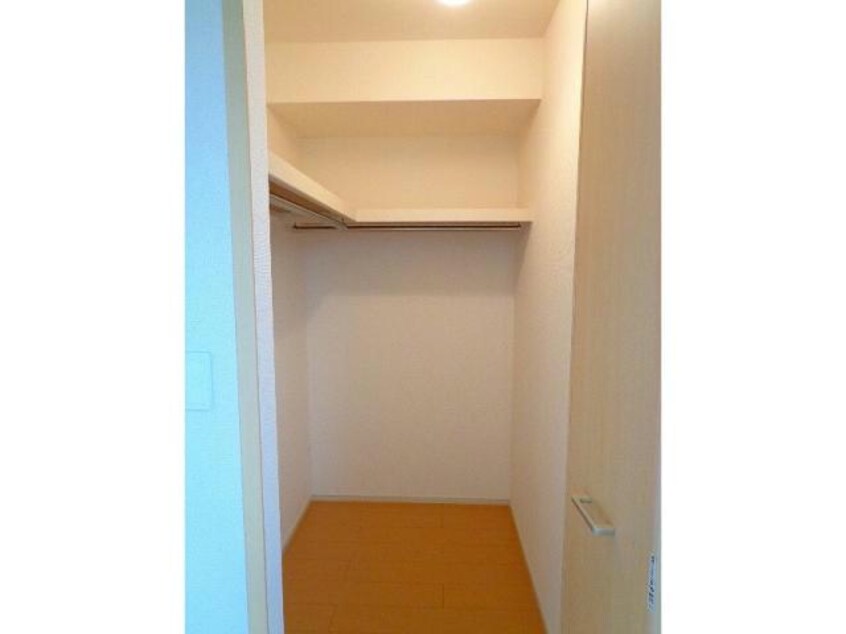  エルミタージュ・トミ