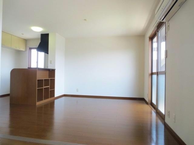  セジュール札元　B棟