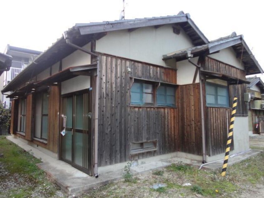  中村松木1丁目10-46貸家