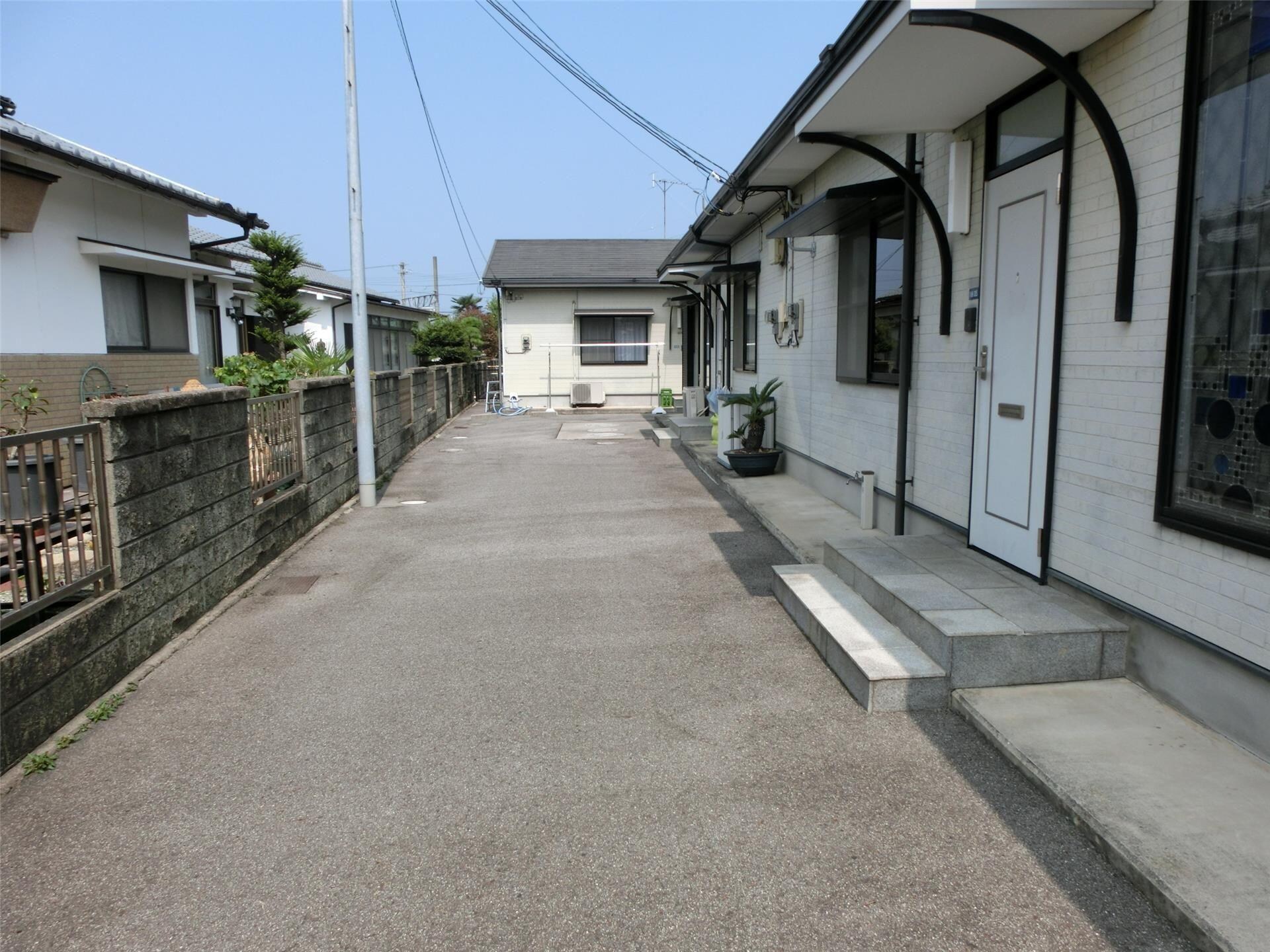  坂井町3丁目16-35貸家