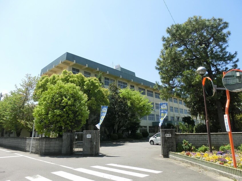 北中学校(中学校/中等教育学校)まで1000m メゾン千