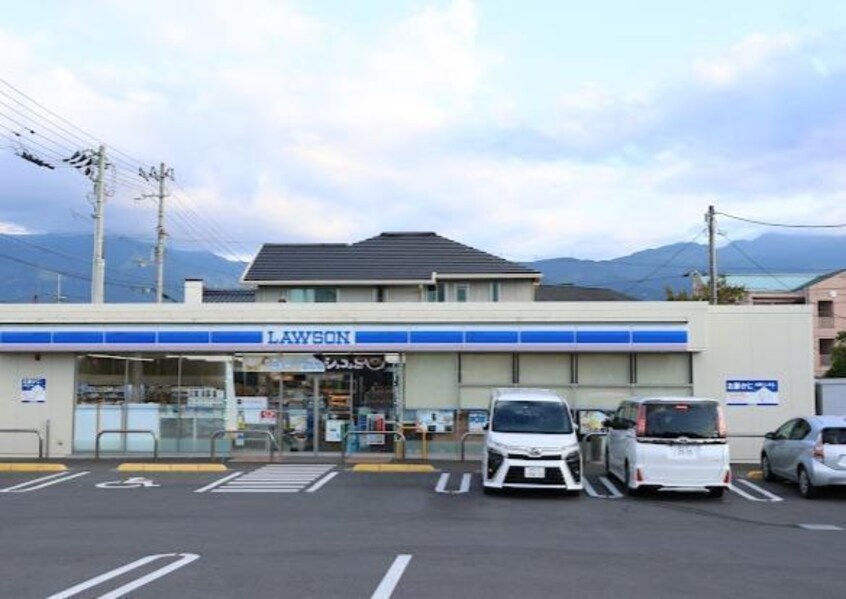 ローソン新居浜北新町店(コンビニ)まで650m 栄光マンション