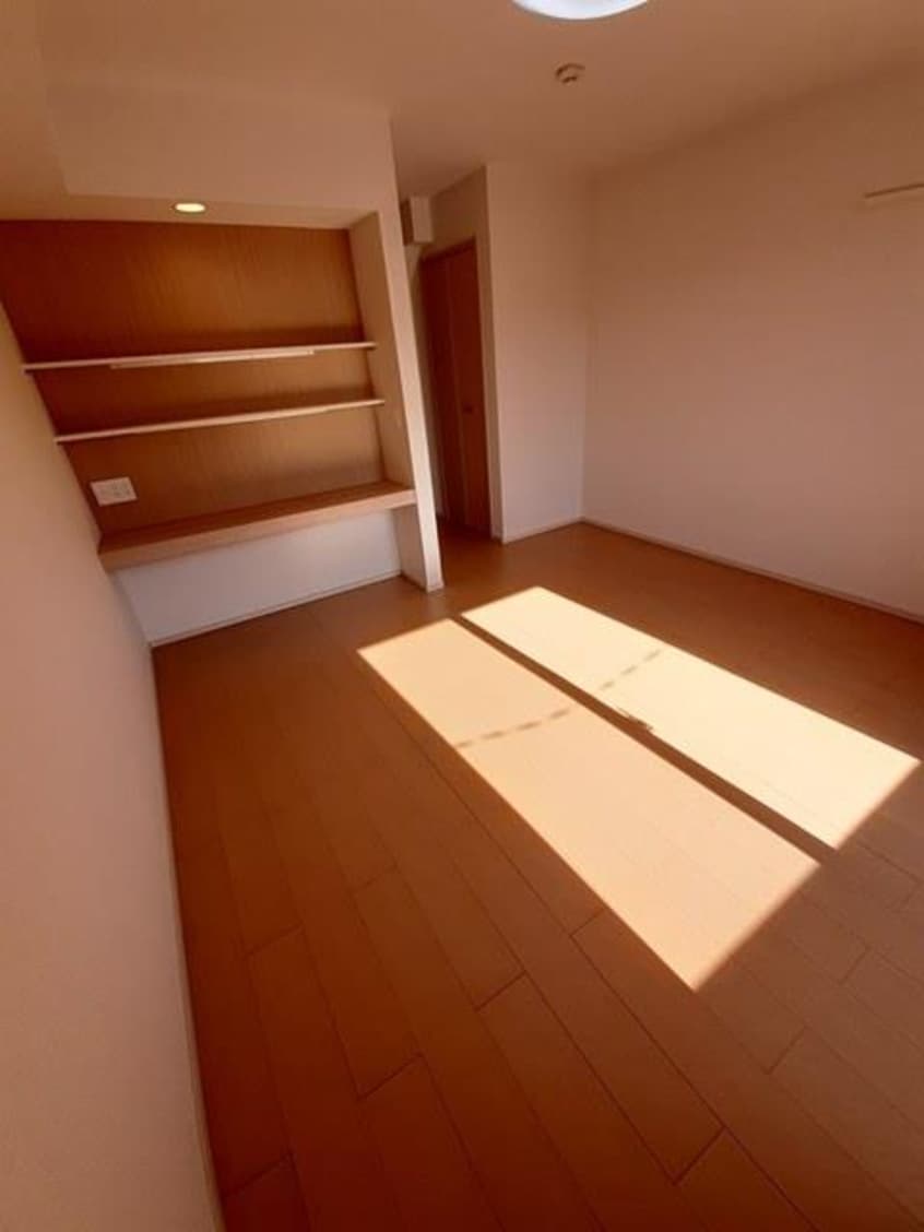  モンシェ　モア・VI