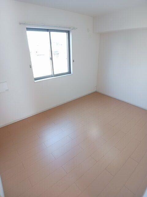  ベアート　サリーナ