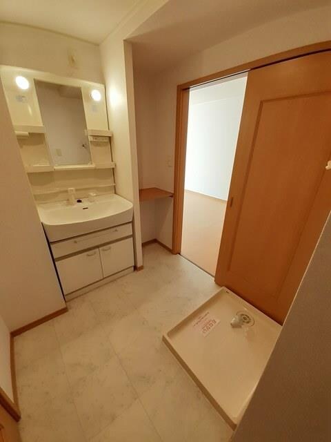  ラ・ジュネスデ東雲Ｂ