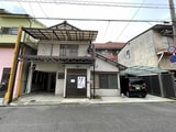 泉宮町2-35貸家