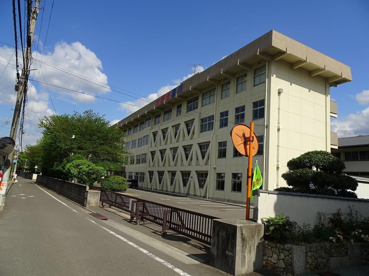 泉川中学校(中学校/中等教育学校)まで750m Cordiale